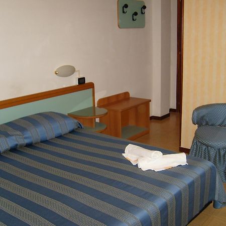 Albergo Marenghi Tabiano Terme Exterior foto